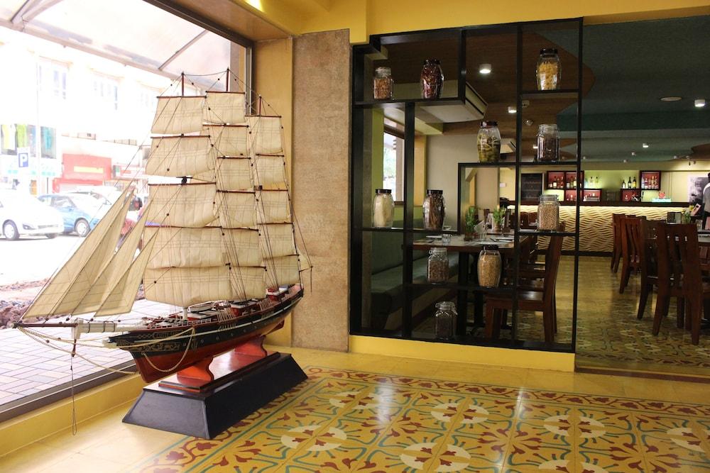 Grande Delmon Hotel Panaji Ngoại thất bức ảnh